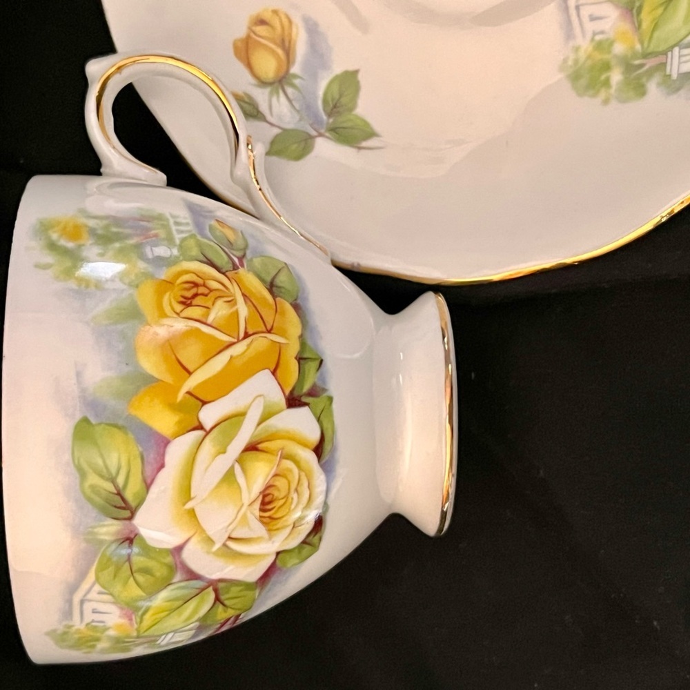 VTG Gainsborough England Fine Bone China Yellow Rose Teacup & Saucer Set Gilded - Picture 11 of 17